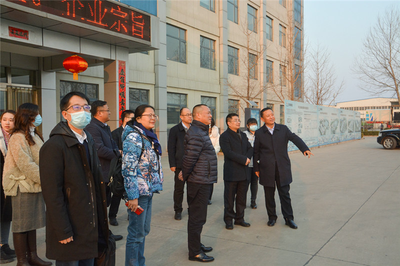 江西省新余市人民政府市長徐鴻一行蒞臨躍迪集團考察調研