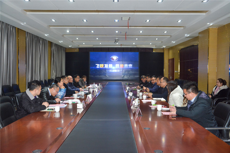 江西省新余市人民政府市長徐鴻一行蒞臨躍迪集團考察調研