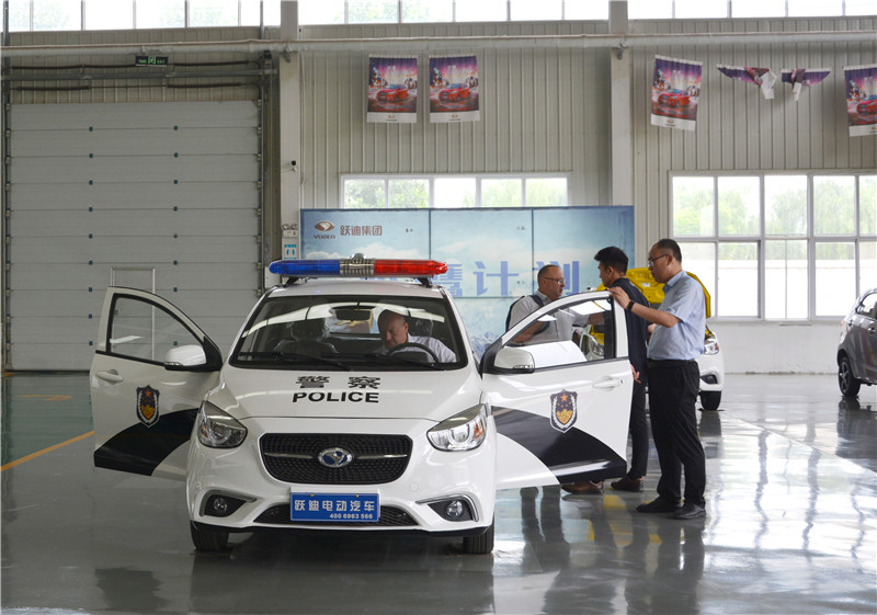 白俄羅斯 BATE 總經理一行赴躍迪集團參觀考察