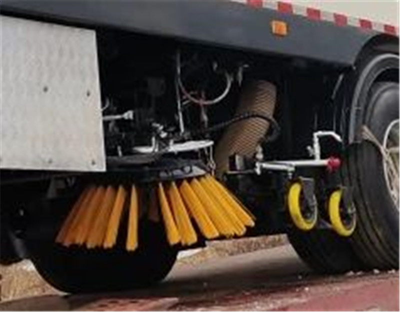 助力城市清潔美麗丨躍迪純電動洗掃車發車