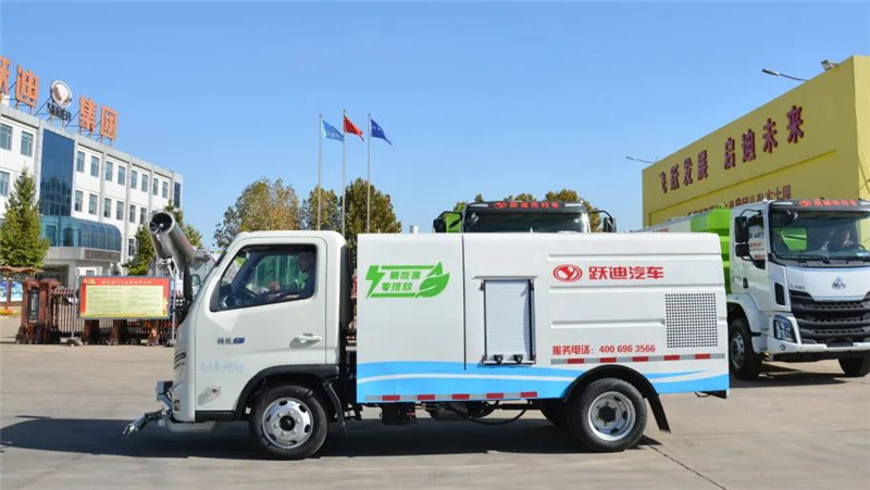 小小體型 超大能量丨躍迪純電動路面養護車