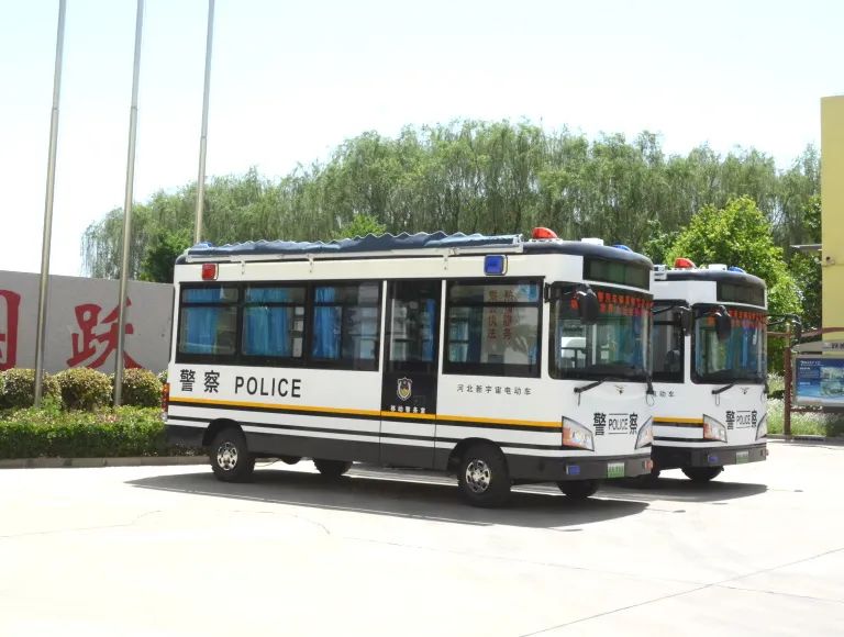 構(gòu)建安全防線 零距離服務(wù)群眾丨躍迪移動警務(wù)室發(fā)車