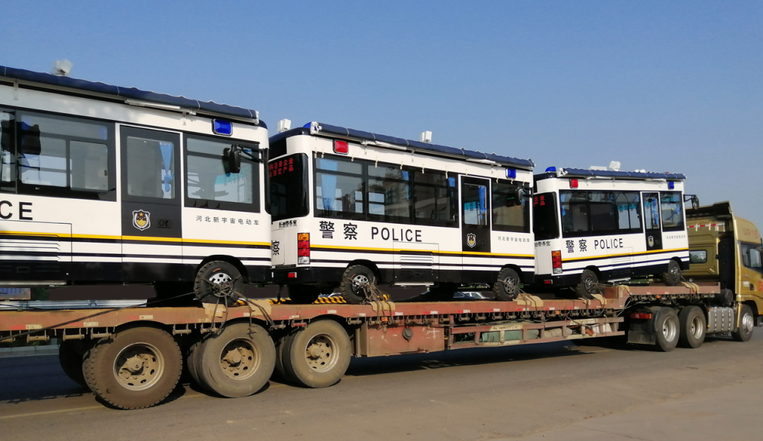 躍迪集團(tuán)5.6米移動警務(wù)室-共筑美好家園